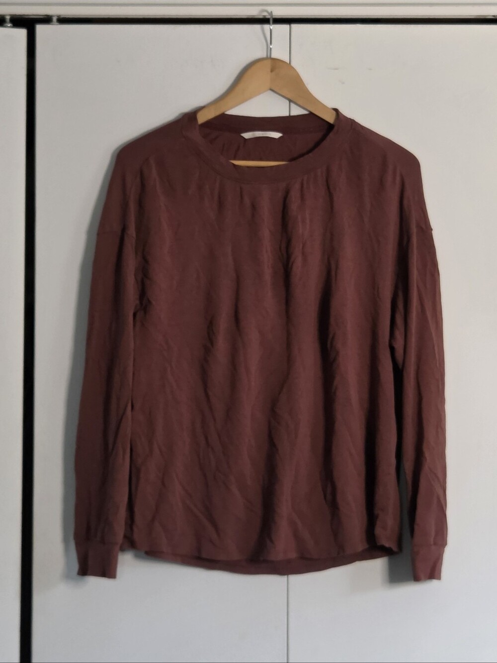 Dobreva Men's Long-Sleeve Crewneck Shirt in Deep Burgundy